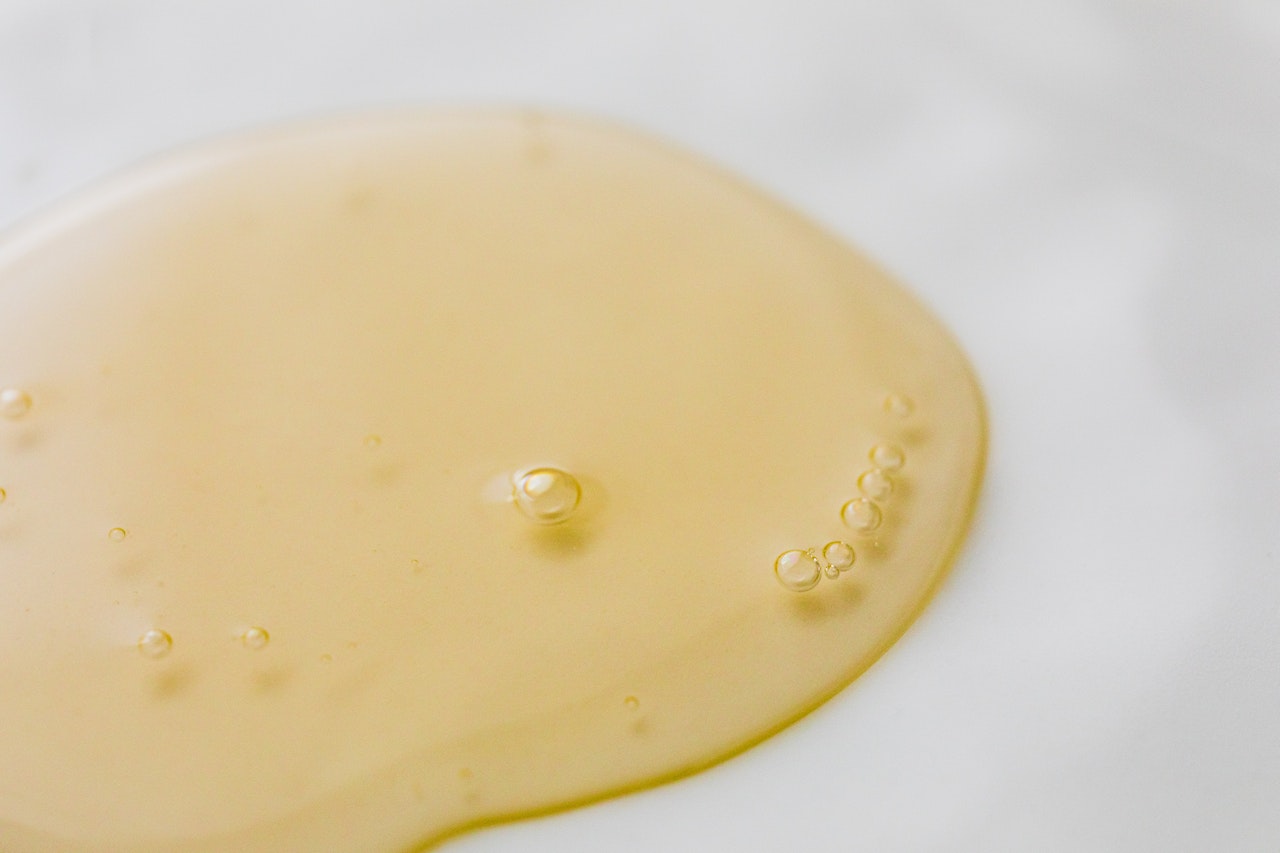 "Svela i segreti per labbra perfette: scopri i 10 ingredienti indispensabili per la tua routine di cura delle labbra".